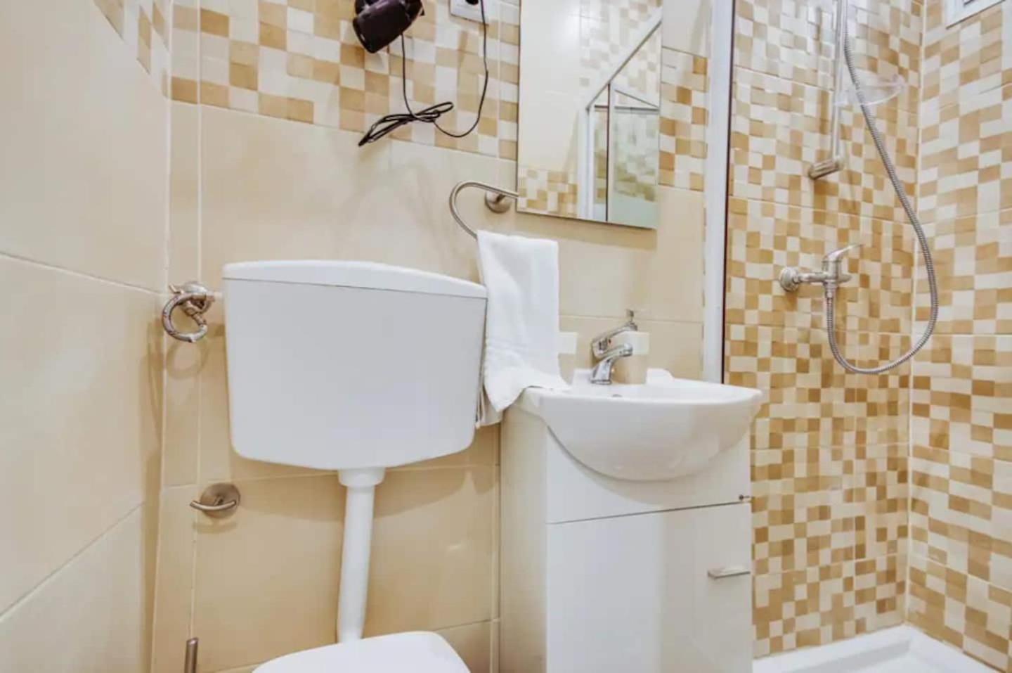 3 Bedroom Apartment In Baixa With River View Lisboa Dış mekan fotoğraf