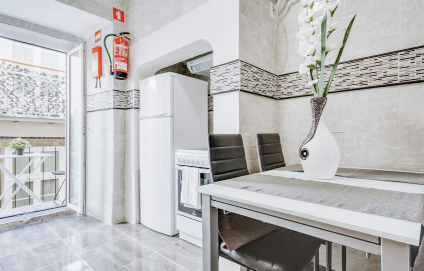 3 Bedroom Apartment In Baixa With River View Lisboa Dış mekan fotoğraf