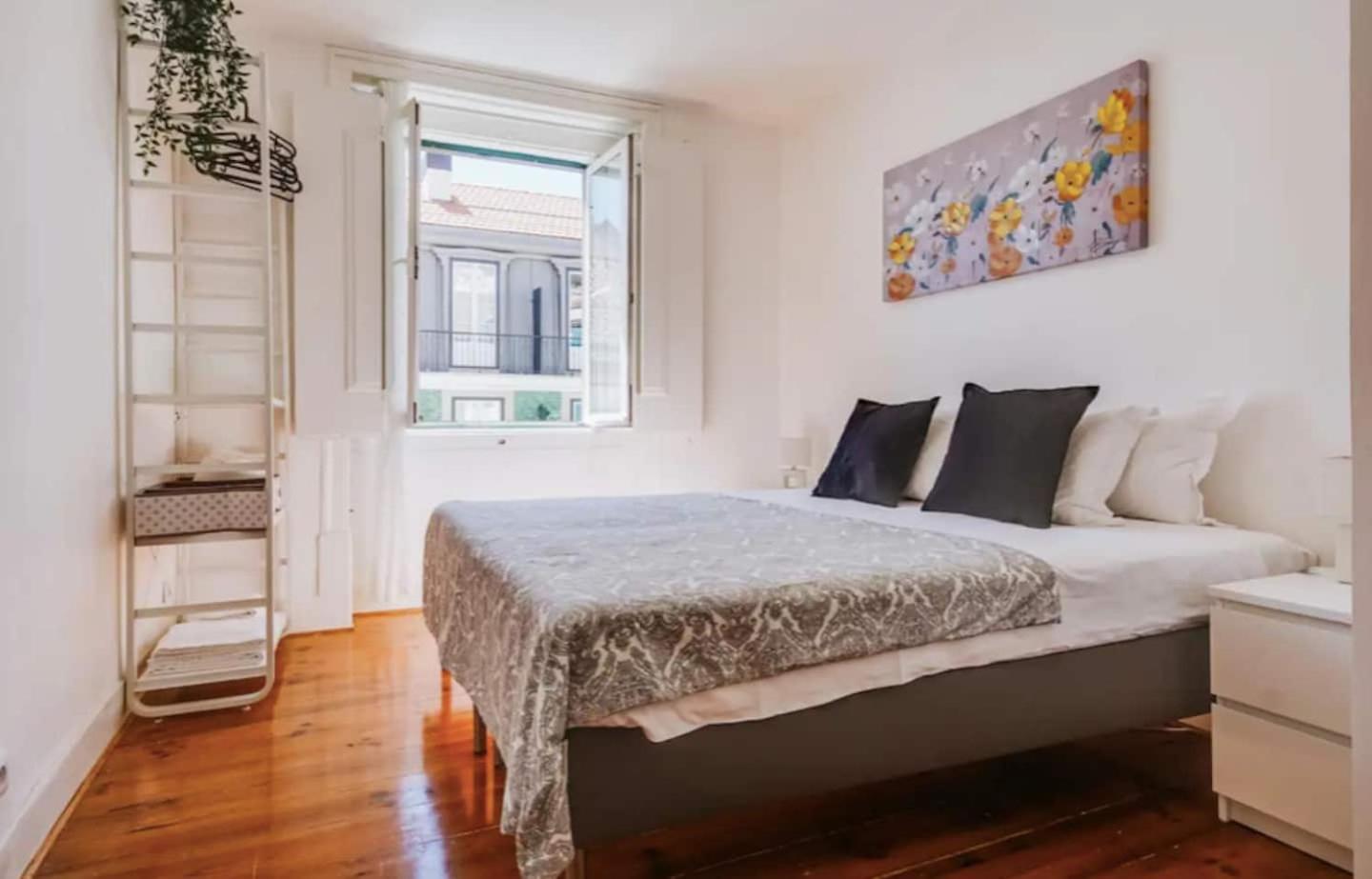 3 Bedroom Apartment In Baixa With River View Lisboa Dış mekan fotoğraf