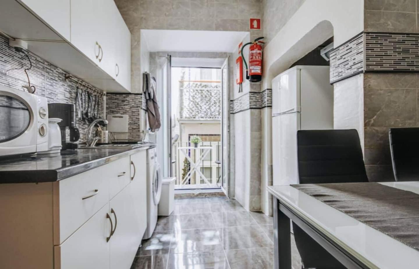 3 Bedroom Apartment In Baixa With River View Lisboa Dış mekan fotoğraf